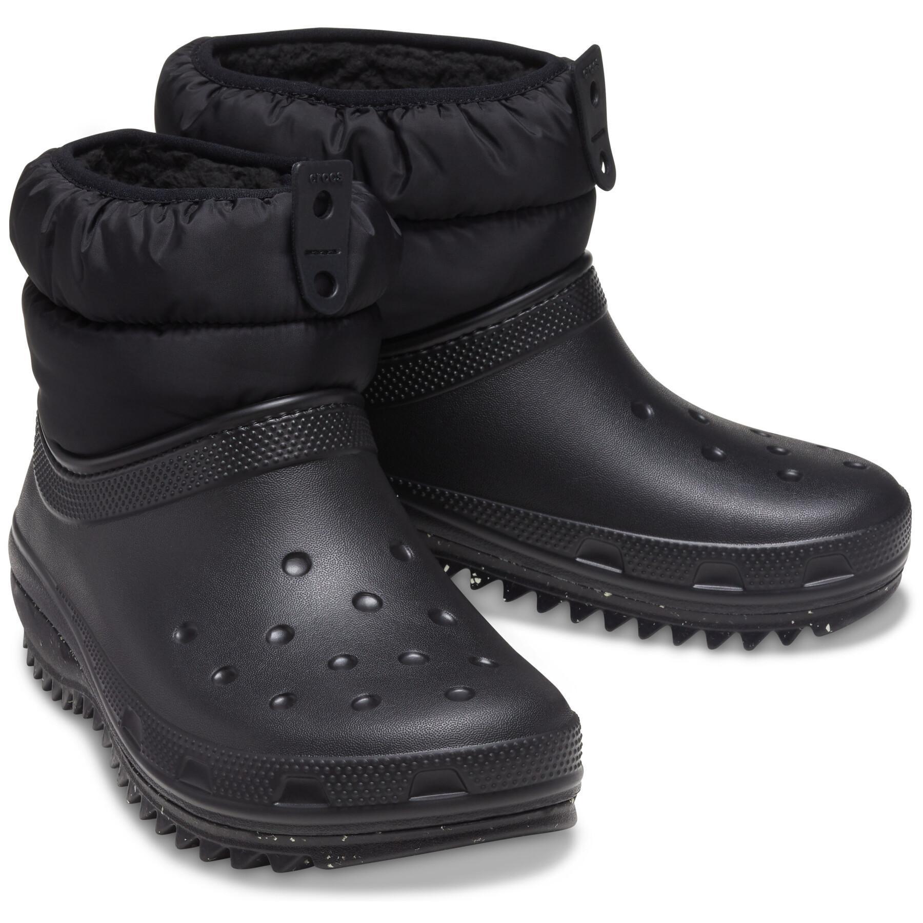 Classic short boots for women Crocs neo puff