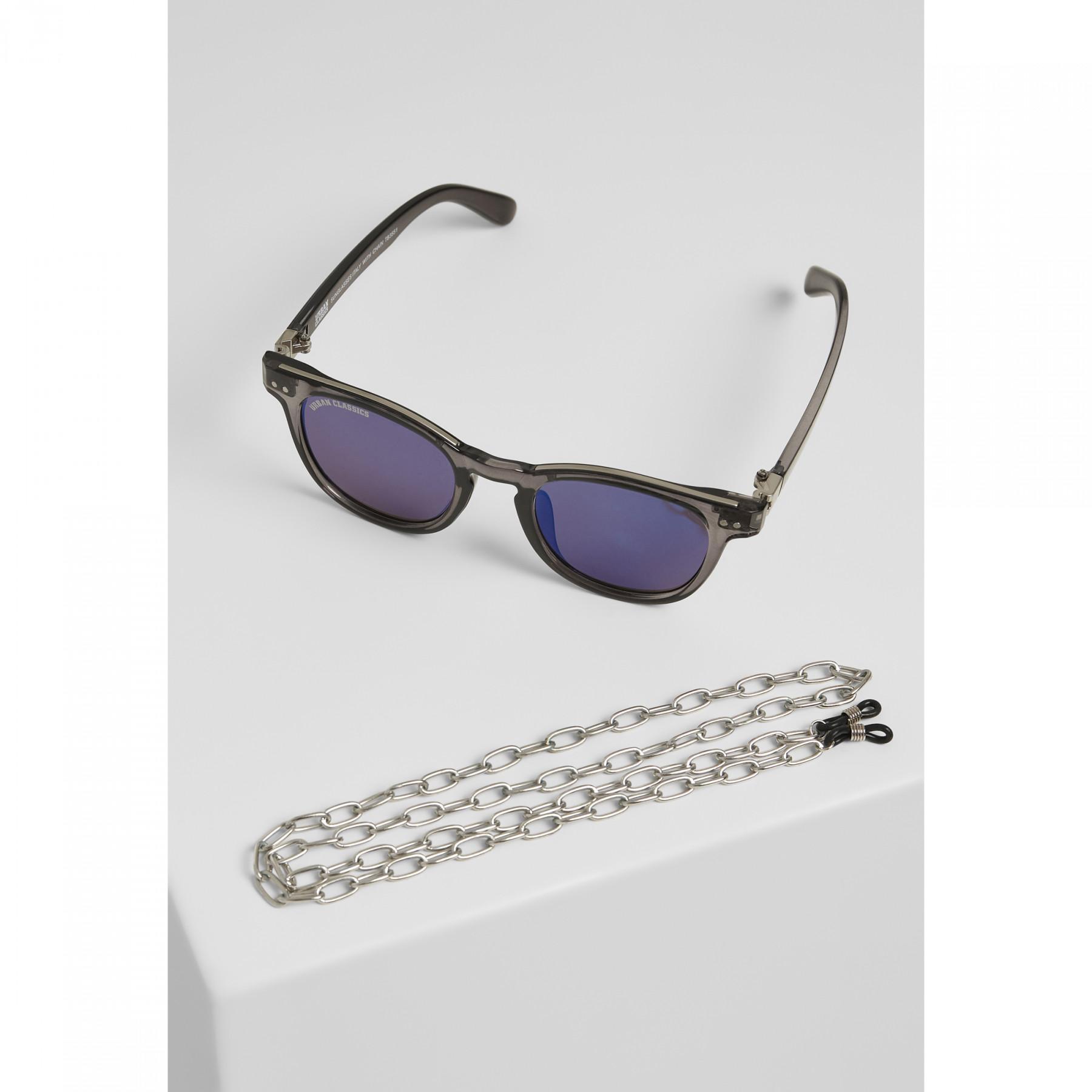 Urban Classic italy with chain sunglasses